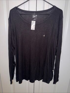 Maurices Black Long Sleeve Crew Shirt